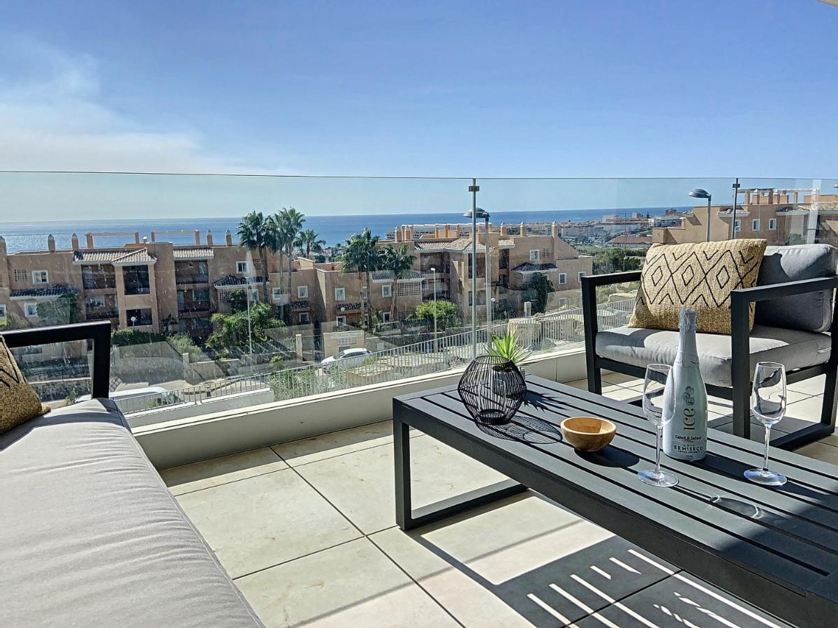 Via Celere 2330 Sea View Apartment Casares Kültér fotó